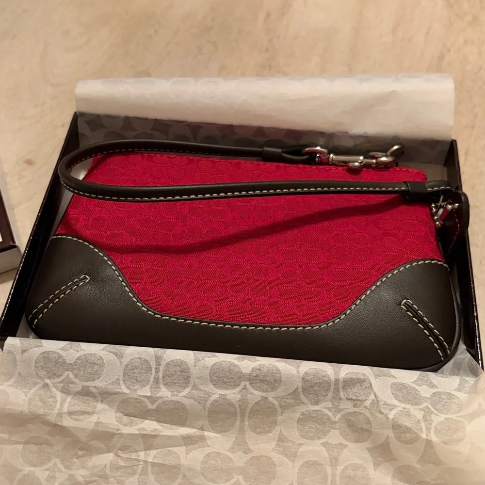 Vintage Coach Soho Wristlet - Picture 10 of 12